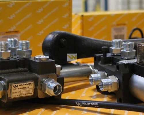 Zestaw Rozdzielacz 2-sek. Elektrozawór Joystick z przyciskiem Waryński 1.jpeg