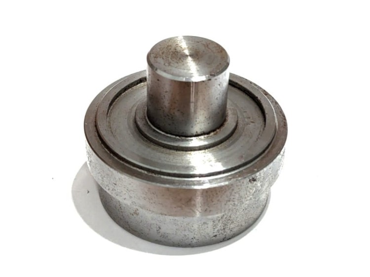Sworzeń Dolny Dźwigni Osi Przód URSUS C-385, Zetor 0088175002.jpg