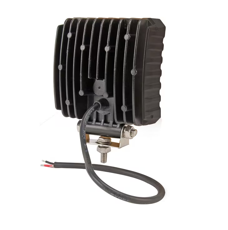 Lampa robocza 16 LED kwadratowa 48W 3840lm 10-30V światło rozproszone 2 — kopia.png