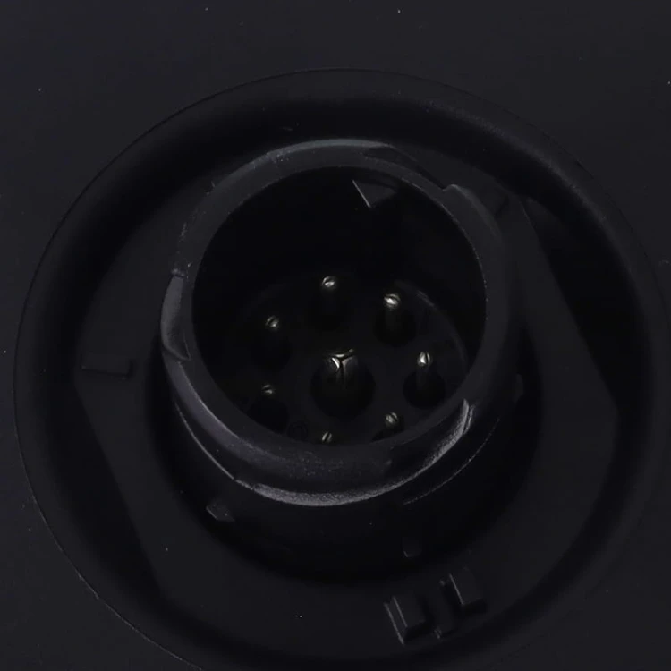 VL169400_3.jpg
