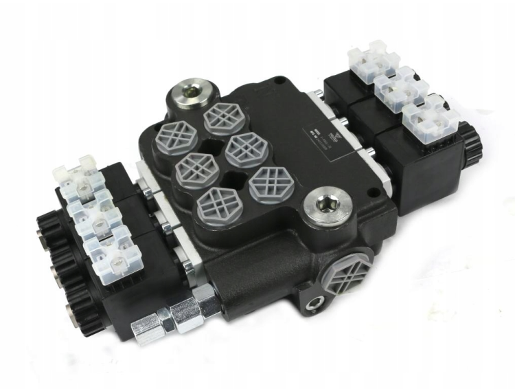 Rozdzielacz hydrauliczny 3-sekcyjny sterowany elektrycznie 12V 80L VOIMA.png