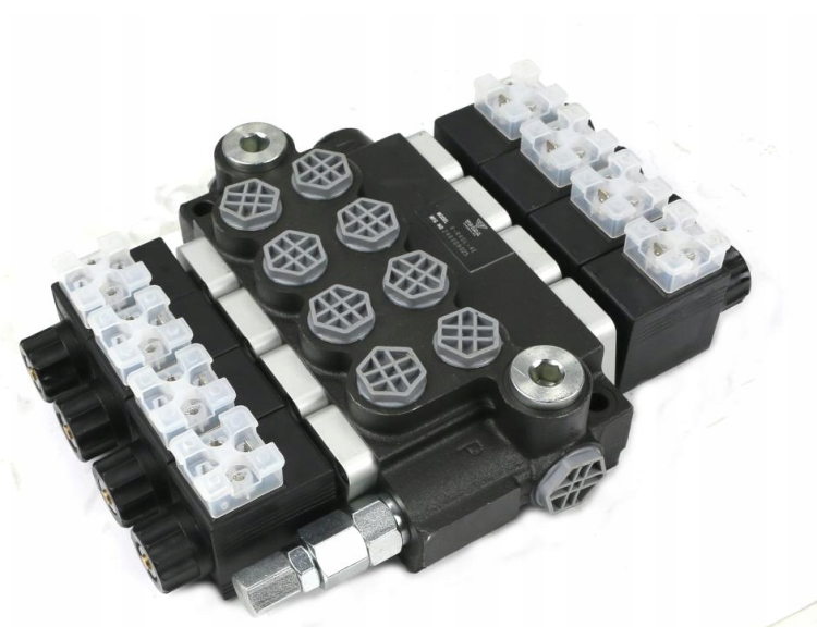 Rozdzielacz hydrauliczny 4-sekcyjny sterowany elektrycznie 12V 40L VOIMA.png